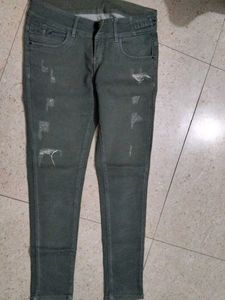 Distressed Olive Skinny Jeans (3 time used)