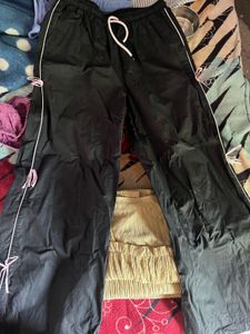 small defect on 1 ribbon Parachute Bow Pants - Com