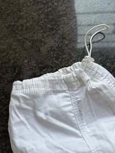 3/4th White Cargo Capris