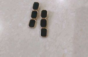 Chic Black Rectangle Drop Earrings