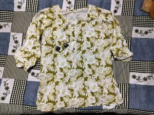 a short kurti got it from sarojini market
