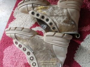 Cream Shoe