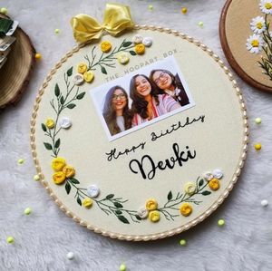 Friends Photo Hoop
