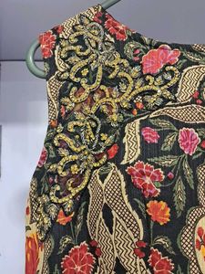 Vibrant Floral Print Sleeveless gown..... perfect