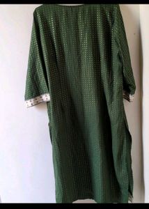 Elegant Green Kurta with Floral Panel