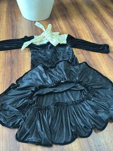 Black velvet dress for 6-8yrs