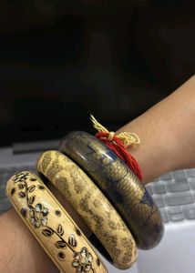 Set of 6 Vintage Bangles