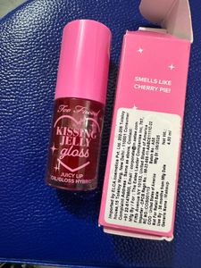 Too Faced Kissing Jelly Gloss