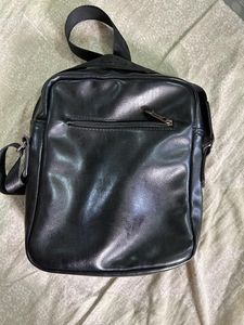 Esbeda Black Crossbody Bag