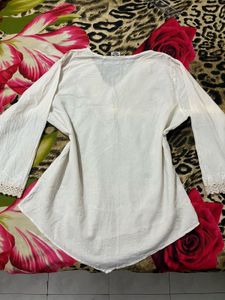 White Embroidered Kurta