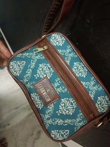 Stylish Clownfish Crossbody Bag