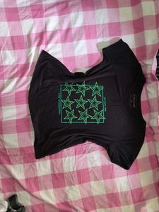 V-Neck Star Print T-Shirt