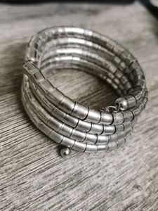 set of 2 Unique Bracelet