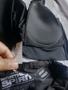 Athletic Set: Sports Bra &amp; Skull Print Shorts