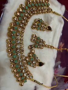 Beautiful Set With Earrings And Mang Tika