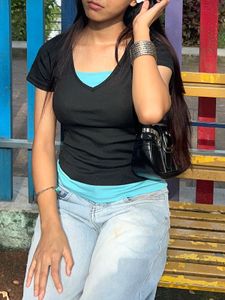 Casual Black V-Neck Top
