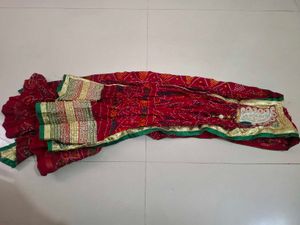 Red Bandhani marwari chunri for Puja or wedding