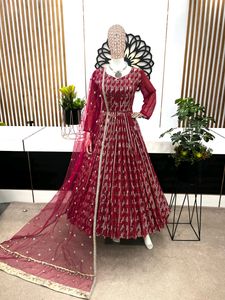 Party Wear Gown 🥳🥳