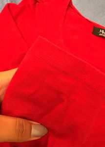 Chic Red Long Sleeve Crop Top