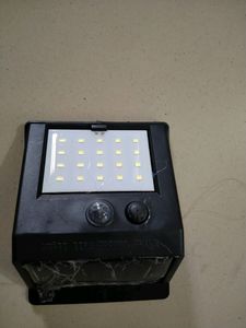 🆕 SOLAR MOTION SENSOR LIGHT (New Without Tag)