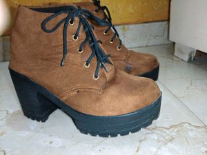 Chunky Heel Lace-Up Boots