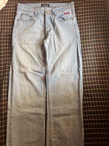 Light Wash Relaxed Fit Jeans