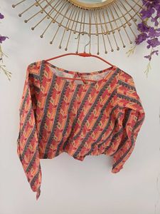 Patterned Blouse with Long Sleeves