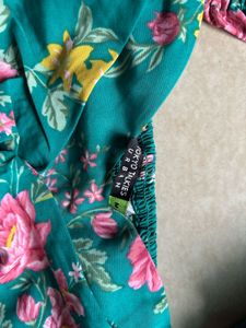 Green Floral Puff Sleeve Crop Top | Front Knot