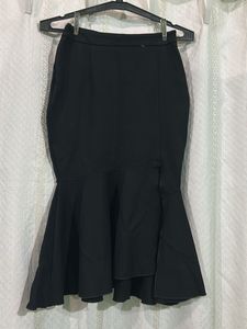 Chic Black Fishtail Skirt
