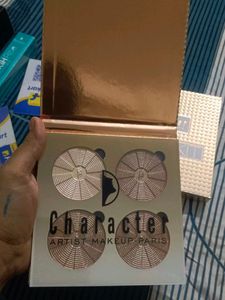 Character Glow Kit highlighter