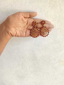 Gold Tone Necklace and Earring Set