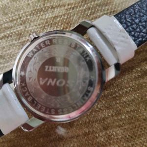 Classic White Leather Strap Watch