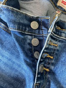 Levis Button fly Closure High Rise Boyfriend Fit