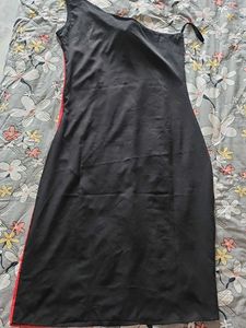 Chic Black &amp; Red One-Shoulder Dress
