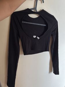 Long Sleeve Cut Out Back Top
