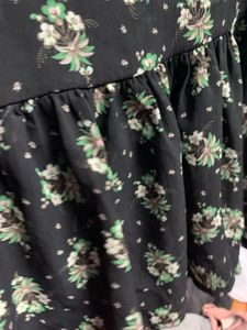 Chic Floral Print Spaghetti Strap crop top