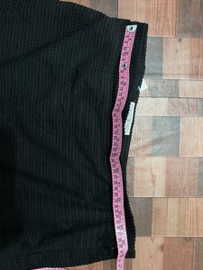 Chic Black Textured Skirt
