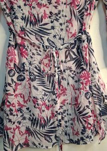 Chic Floral Print V-Neck Tunic Kurti