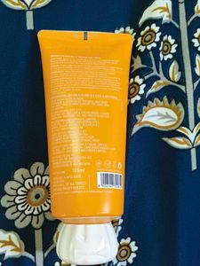 Dot &amp; Key Vitamin C+E Face Wash