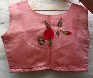 Pink Embroidered Sleeveless Blouse 🌹🩷