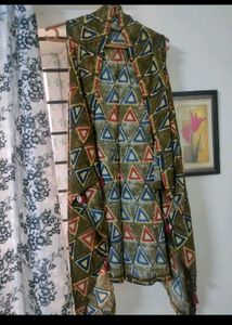 Sleeveless printed long shrug