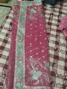 beautiful light magenta saree with stich blows and