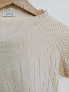 Ribbed Knit Short Sleeve Top