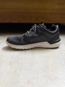 Stylish Black Sneakers/Shoes