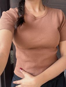 ribbed brown top