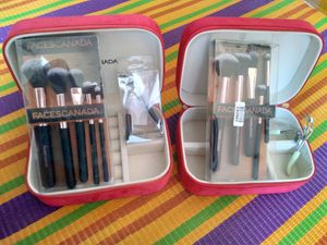 Faces Canada Combo Set Of 2
