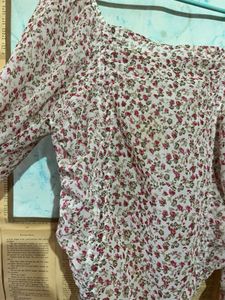 Floral Ruched Long Sleeve Crop Top