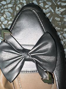 Elegant Bow Flats