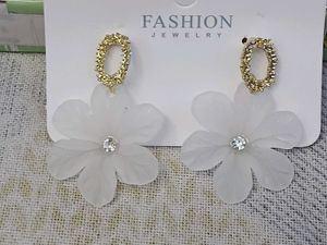 White Flower Earrings with Gold Accent