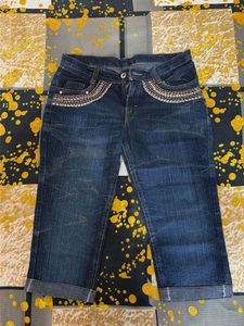 Embellished Capri Jeans